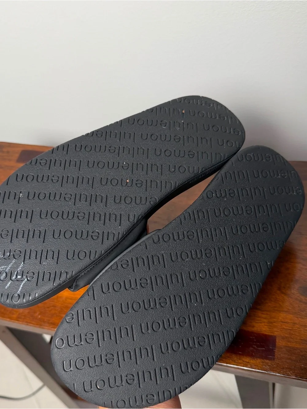 Lululemon Restfeel Slide Women’s Size 7 Black Comfort Sandals Slip On